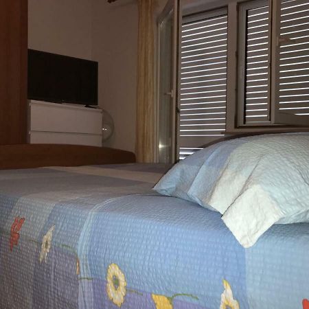 Apartment Nela Baška Voda Екстериор снимка