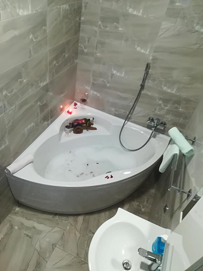 Apartment Nela Baška Voda Екстериор снимка