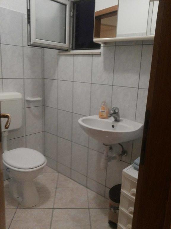 Apartment Nela Baška Voda Екстериор снимка