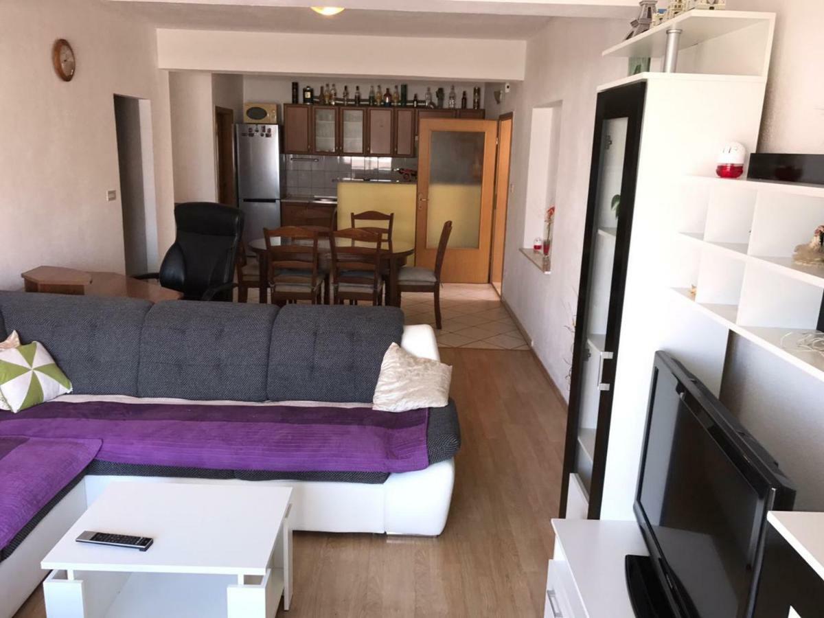 Apartment Nela Baška Voda Екстериор снимка